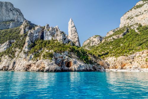 Le monolithe de Pedra Longa à Baunei - Sardaigne